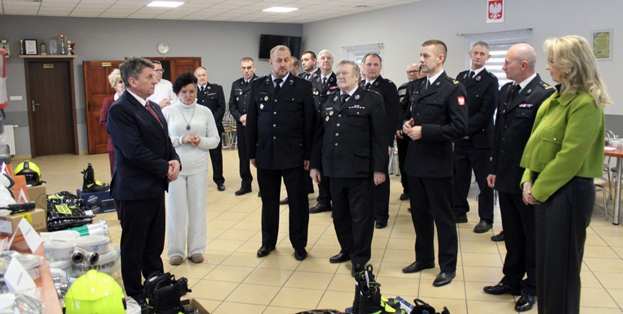 Mrocza: Uroczyste przekazanie sprzętu jednostkom OSP