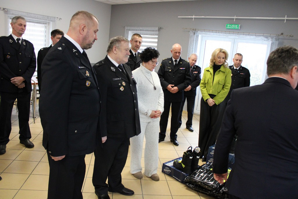Mrocza: Uroczyste przekazanie sprzętu jednostkom OSP