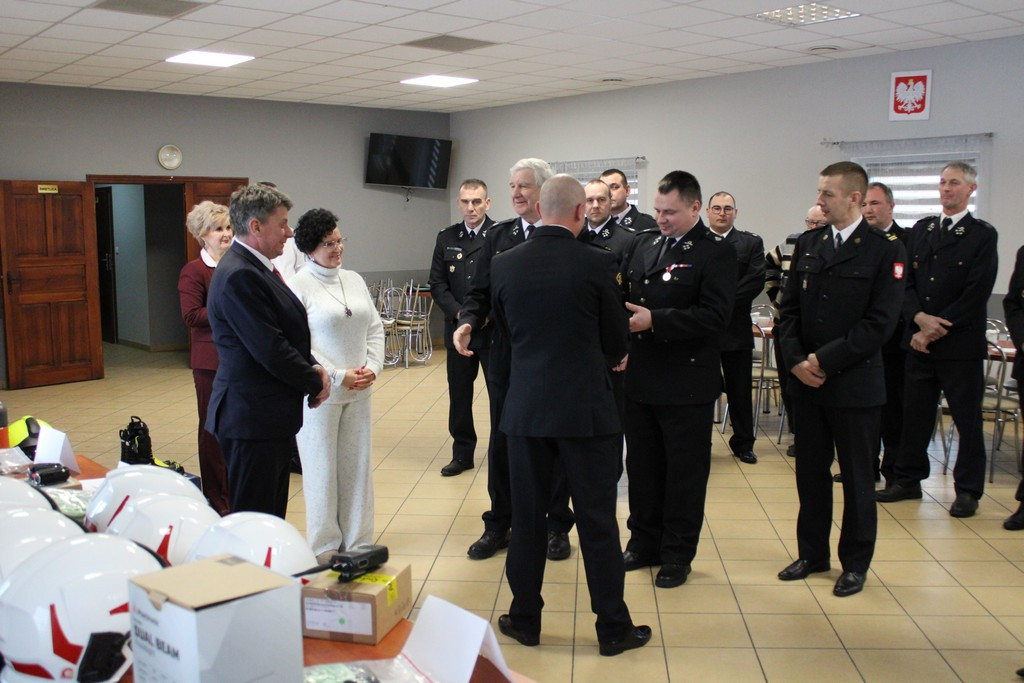Mrocza: Uroczyste przekazanie sprzętu jednostkom OSP