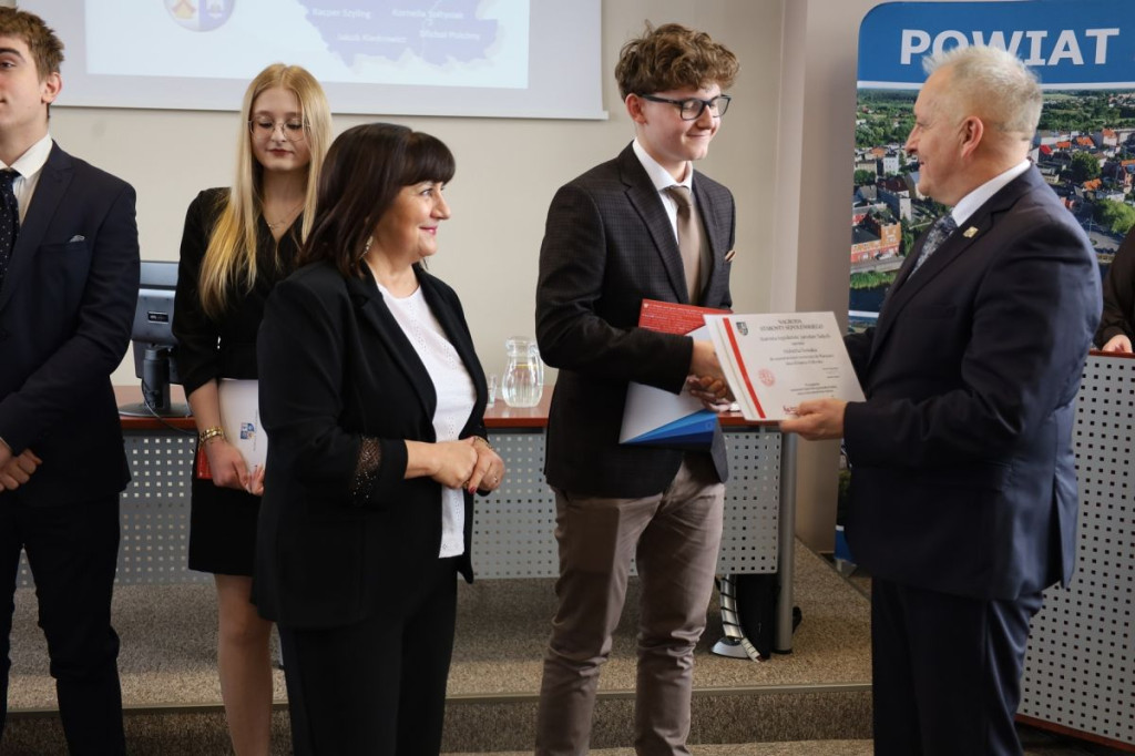 Stypendyści Szkół Ponadpodstawowych w Powiecie Sępoleńskim
