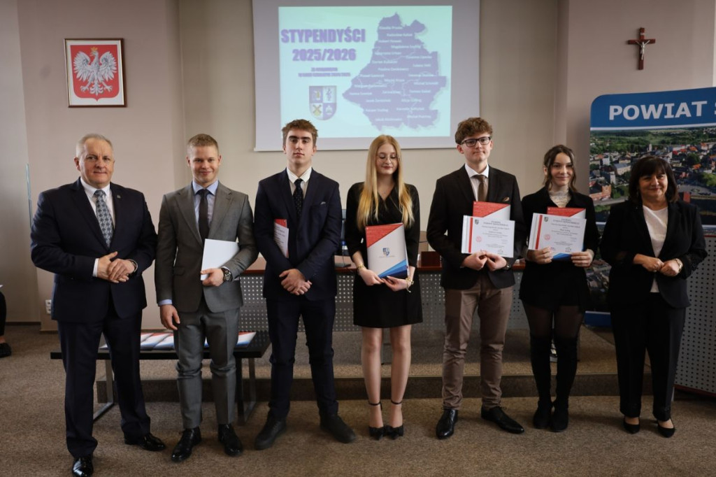 Stypendyści Szkół Ponadpodstawowych w Powiecie Sępoleńskim