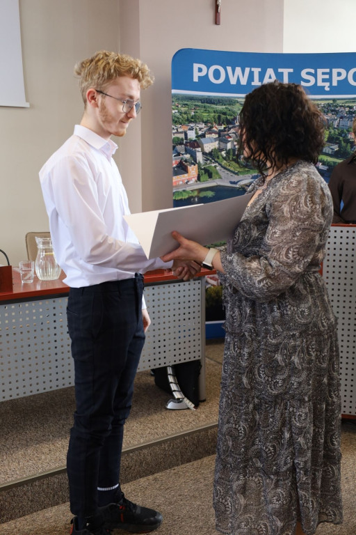 Stypendyści Szkół Ponadpodstawowych w Powiecie Sępoleńskim