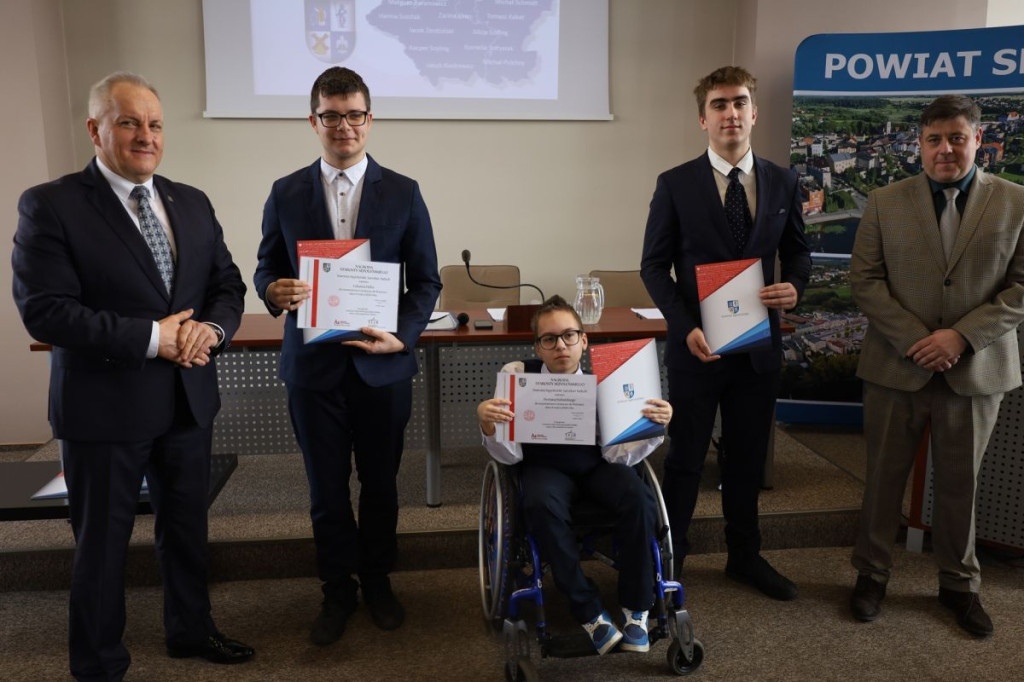 Stypendyści Szkół Ponadpodstawowych w Powiecie Sępoleńskim