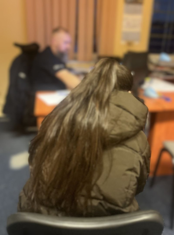 Człuchów: Kradły odzież w sklepach, w domu zabezpieczono 72 worki ubrań