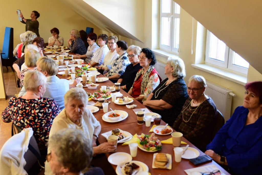 Dzień Kobiet u jastrowskich Seniorów