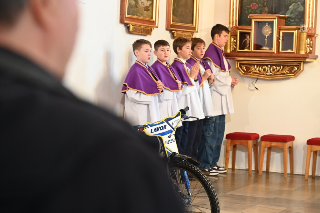 Biskupi bydgoski i toruński zainaugurowali Mszą św. nowy sezon żużlowy