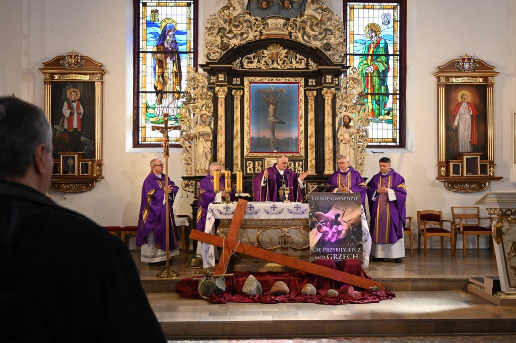 Biskupi bydgoski i toruński zainaugurowali Mszą św. nowy sezon żużlowy