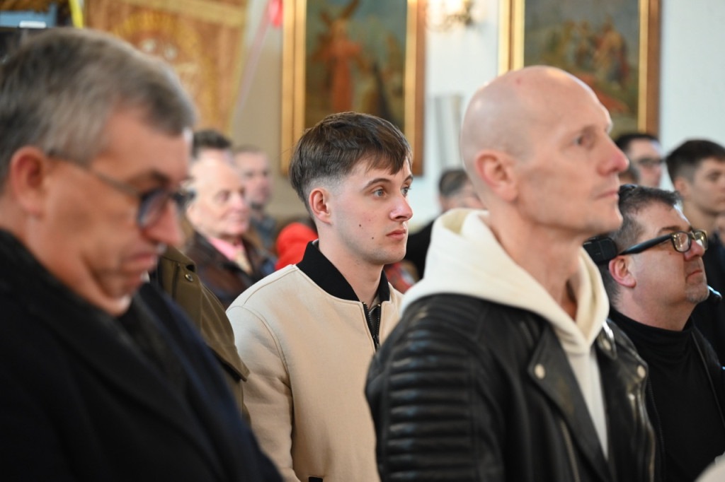 Biskupi bydgoski i toruński zainaugurowali Mszą św. nowy sezon żużlowy