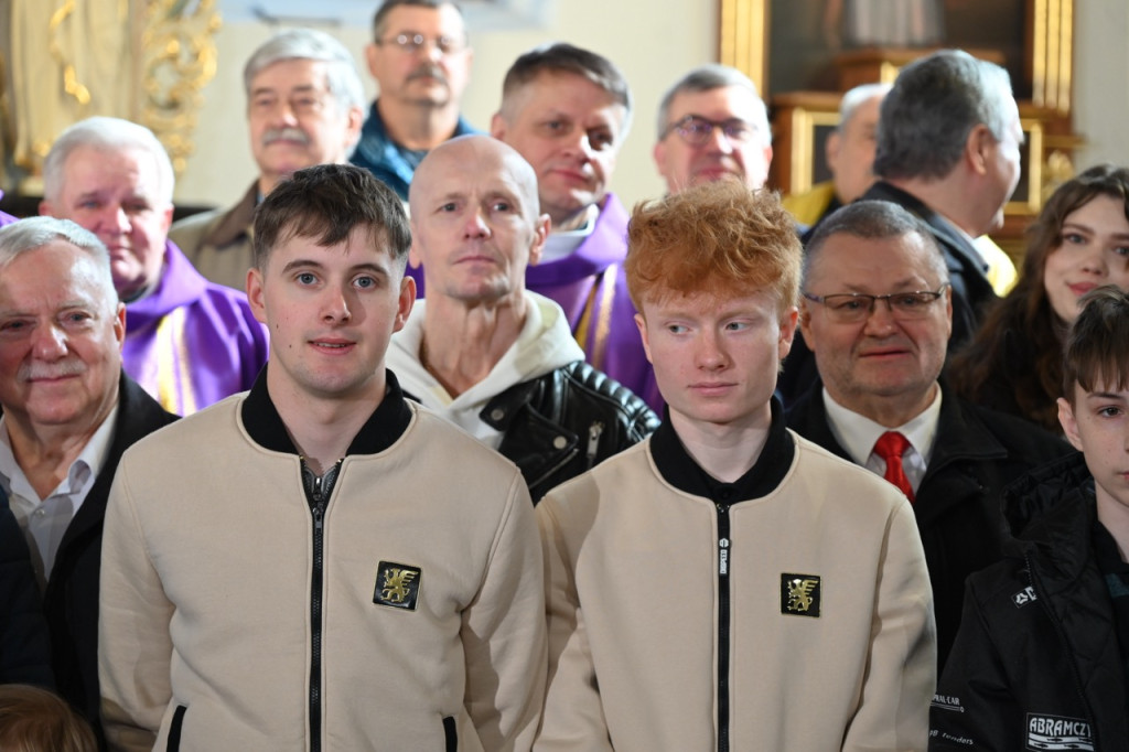 Biskupi bydgoski i toruński zainaugurowali Mszą św. nowy sezon żużlowy