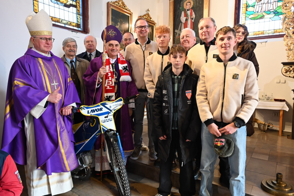 Biskupi bydgoski i toruński zainaugurowali Mszą św. nowy sezon żużlowy