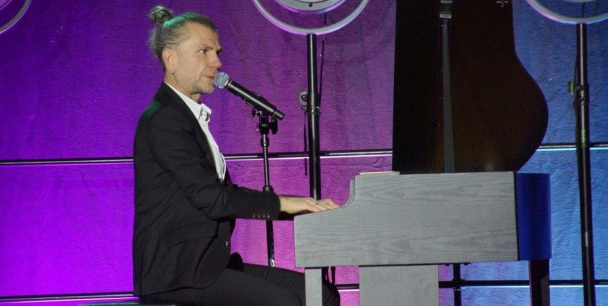 Dzień Kobiet w Mroczy z Adamem Snopkiem