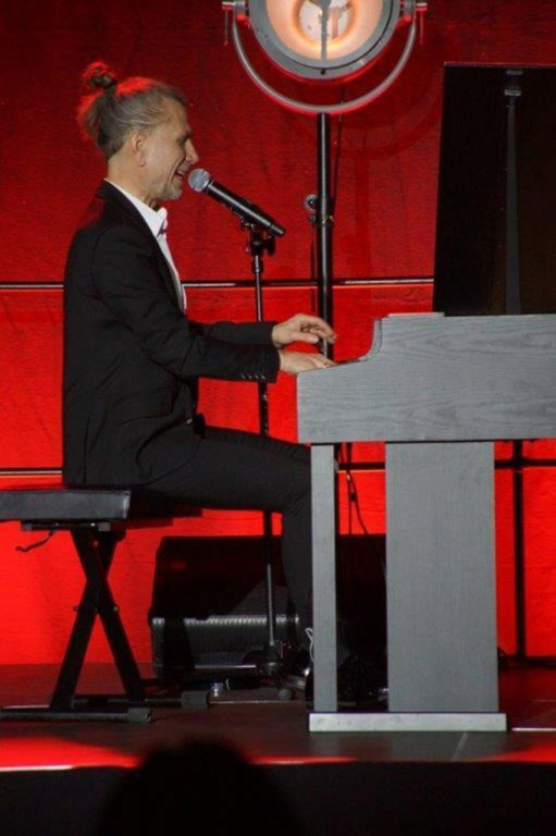 Dzień Kobiet w Mroczy z Adamem Snopkiem