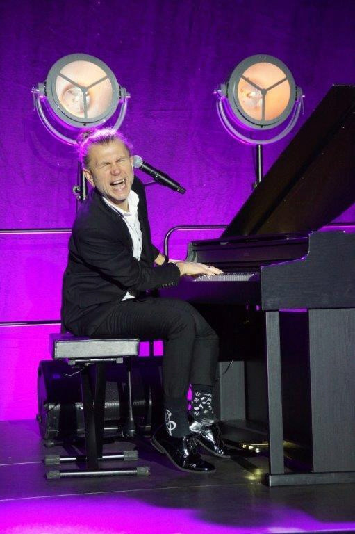 Dzień Kobiet w Mroczy z Adamem Snopkiem