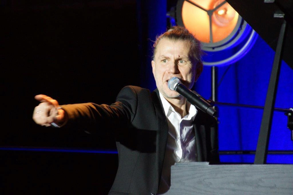 Dzień Kobiet w Mroczy z Adamem Snopkiem