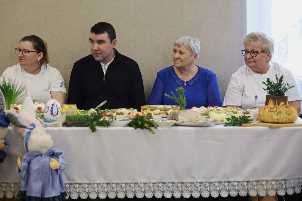 Gmina Wyrzysk: IX Śniadanie Wielkanocne w Falmierowie