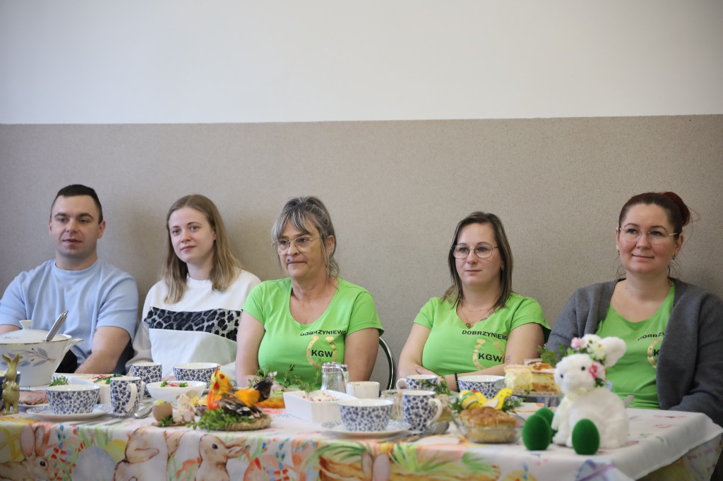 Gmina Wyrzysk: IX Śniadanie Wielkanocne w Falmierowie