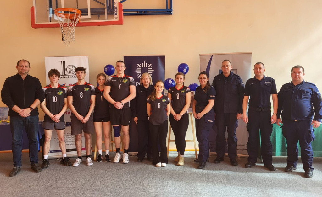 Sępólno Krajeńskie: Drugi Powiatowy Policyjny Turniej Sprawnościowy Szkół Ponadpodstawowych