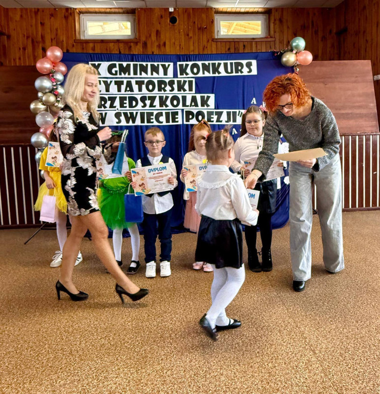 Gmina Wyrzysk: X Gminny Konkurs Recytatorski - Przedszkolak w świecie poezji