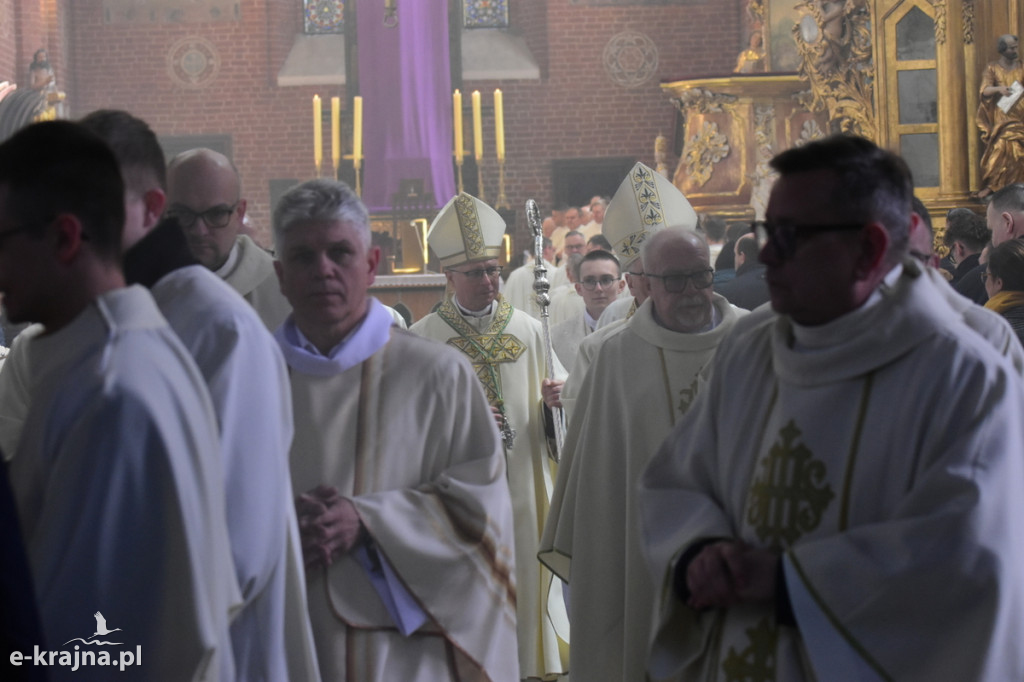 Wielki Czwartek w katedrze toruńskiej z biskupem Okrojem