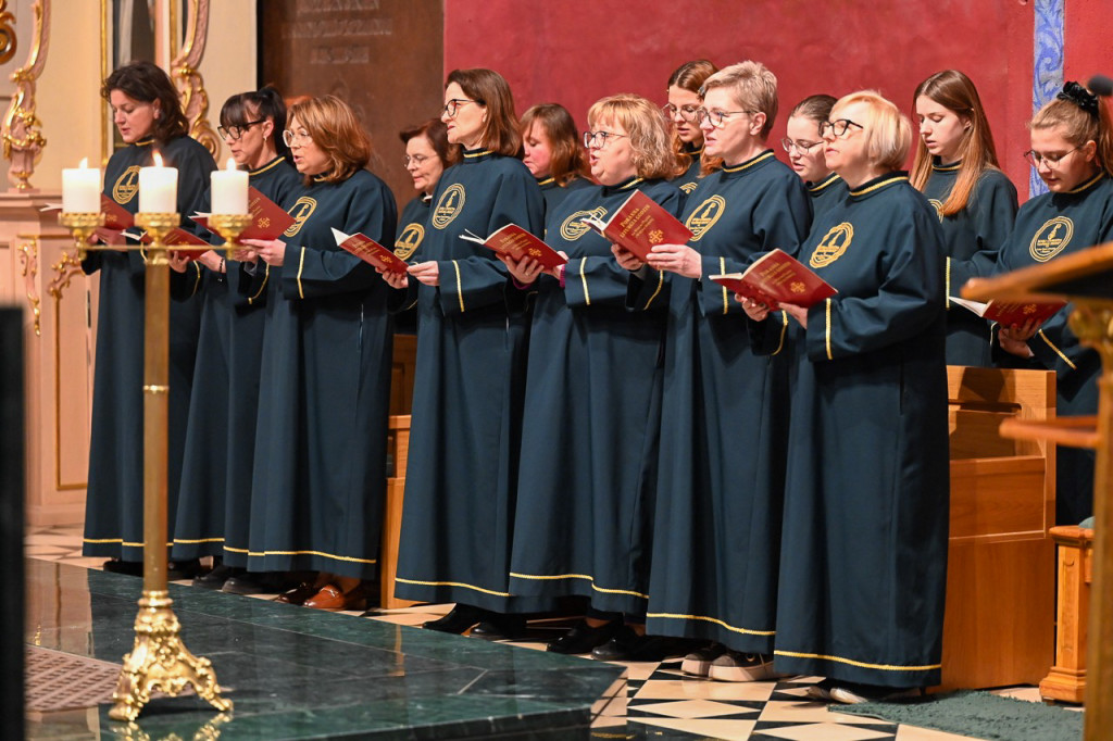 Bydgoszcz: Wierni trwali na Ciemnej Jutrzni