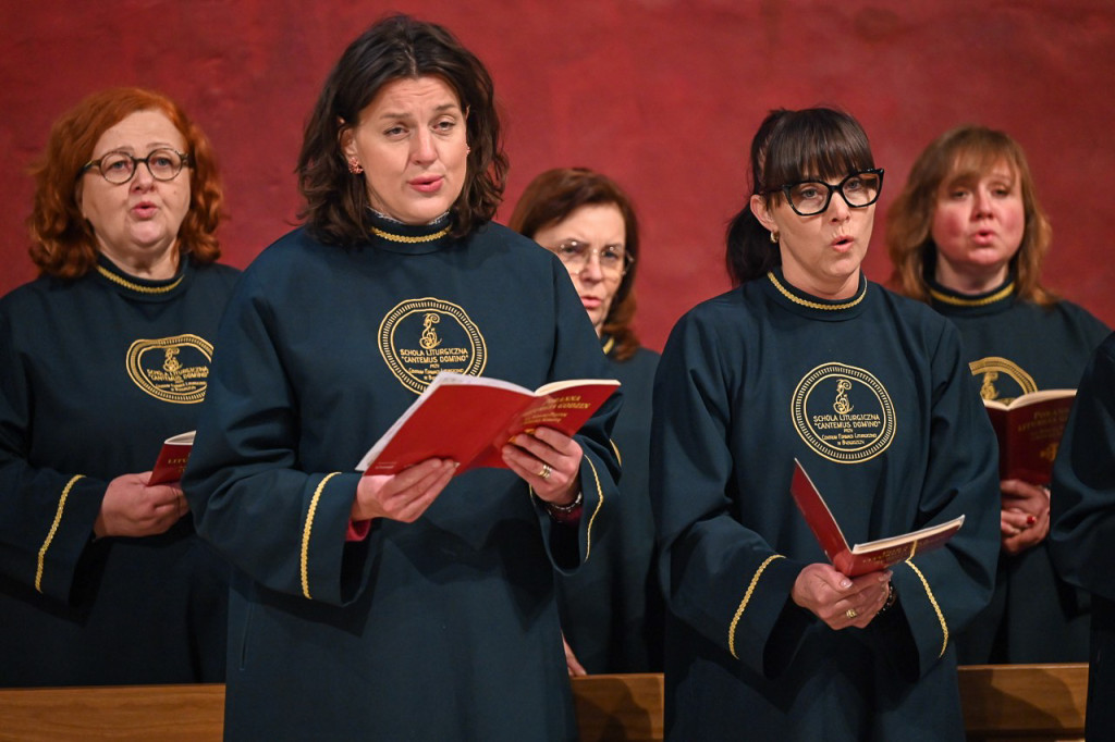 Bydgoszcz: Wierni trwali na Ciemnej Jutrzni