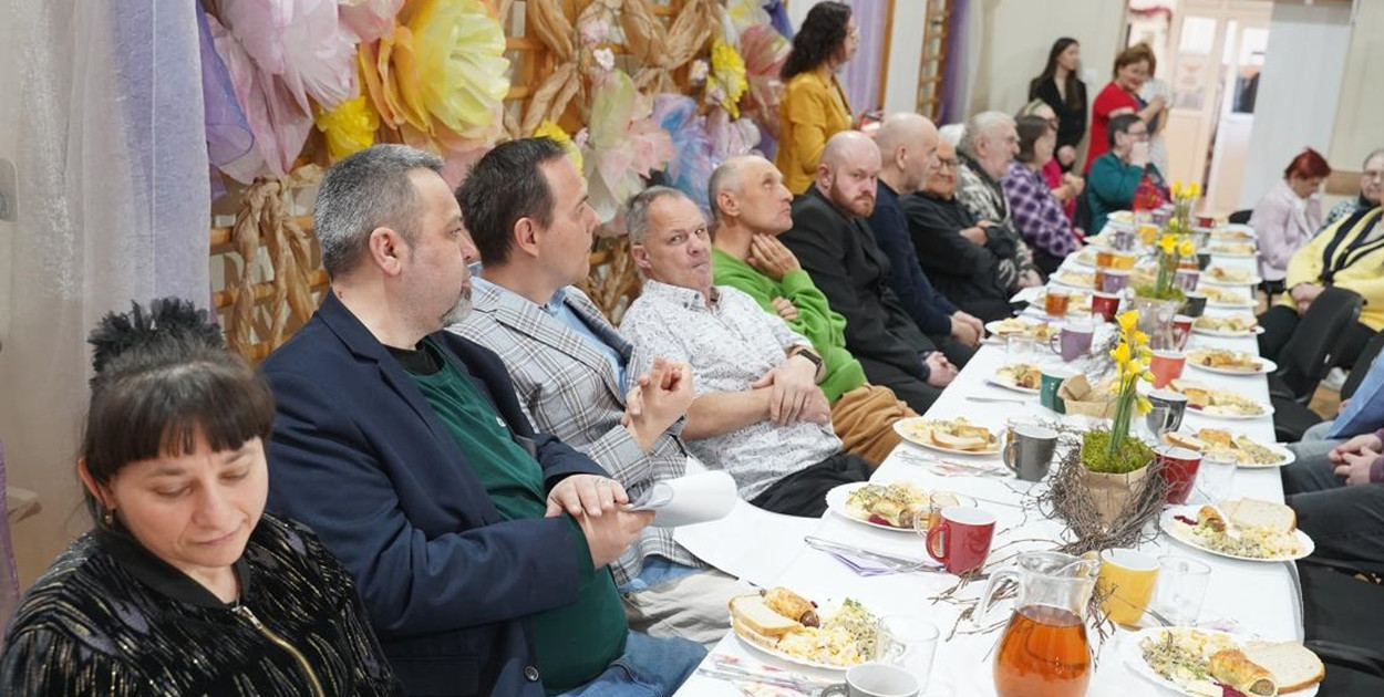 Śniadanie wielkanocne w człuchowskim ŚDS