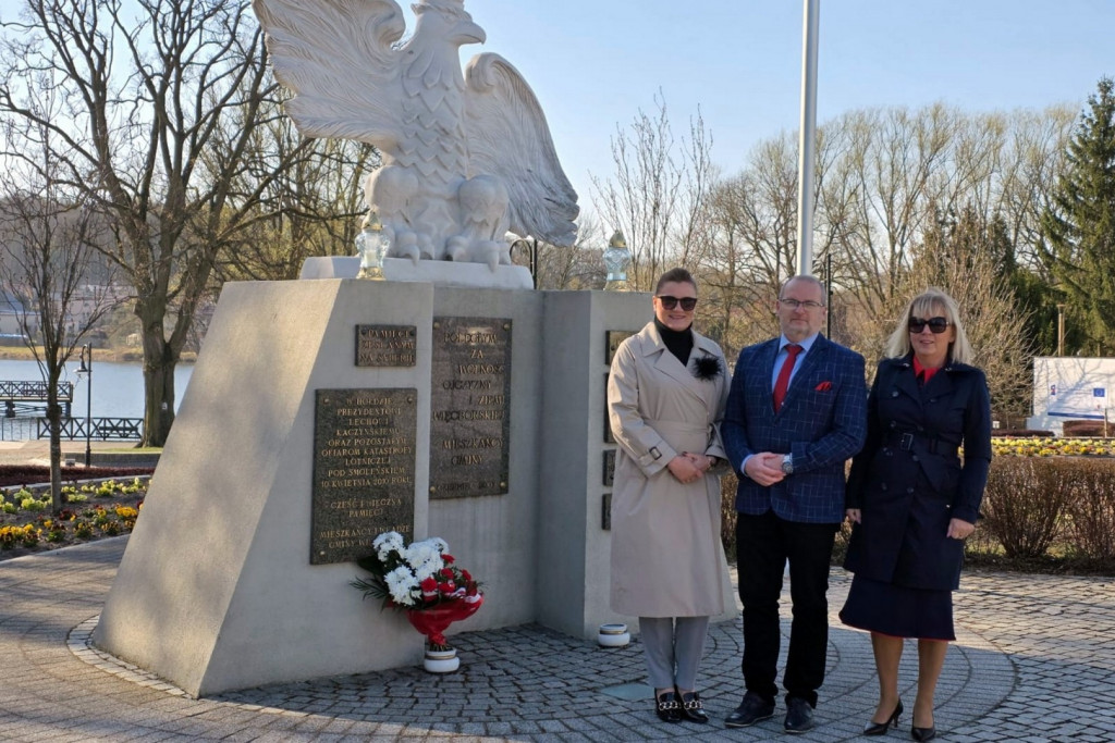 Więcbork: Rocznica katastrofy smoleńskiej i pamięć o ofiarach zbrodni katyńskiej [FOTO]