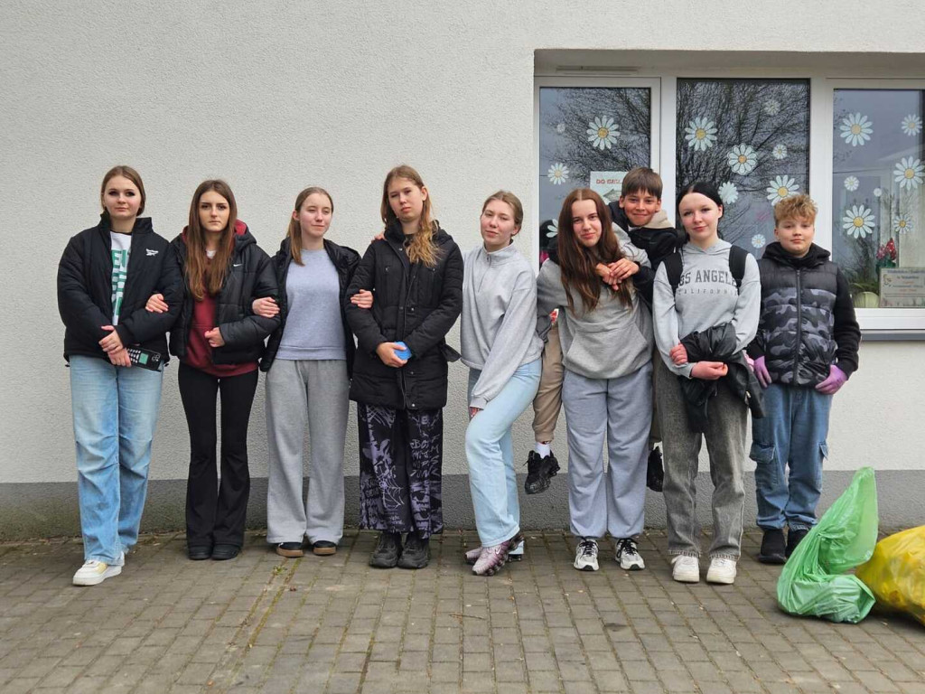 Wąwelno: Akcja wolontariuszy z okazji Dnia Ziemi