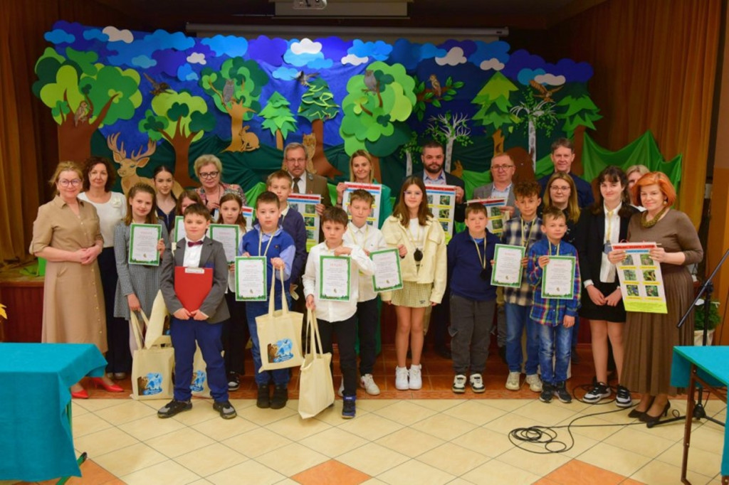 Jastrowie: Jubileuszowy X Gminny Konkurs Wiedzy Przyrodniczo-Leśnej za nami