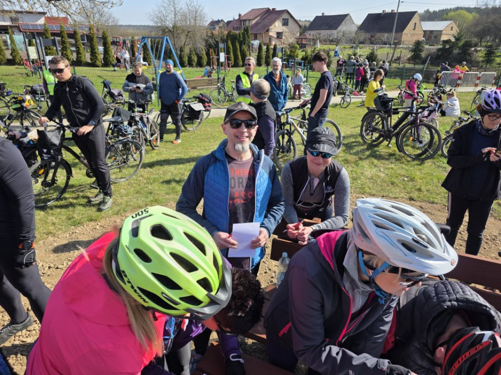 Ponad 100 rowerzystów na trasie! Krajeńska Ósemka zachwyca!