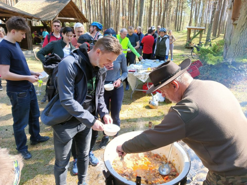 Ponad 100 rowerzystów na trasie! Krajeńska Ósemka zachwyca!