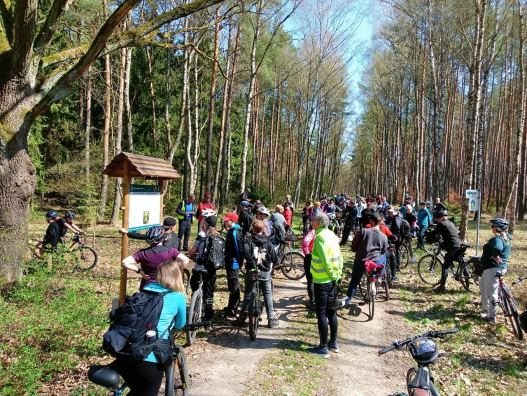 Ponad 100 rowerzystów na trasie! Krajeńska Ósemka zachwyca!