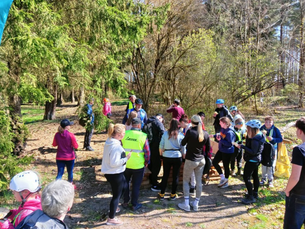 Ponad 100 rowerzystów na trasie! Krajeńska Ósemka zachwyca!