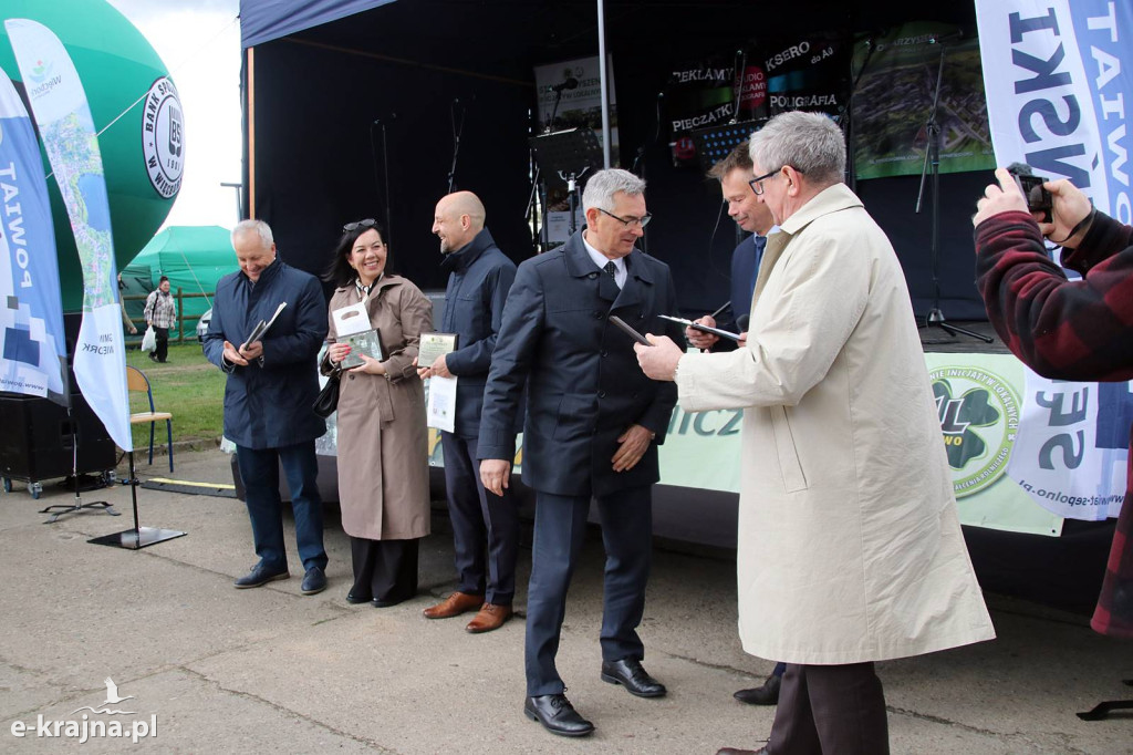 Sukces mimo chłodu. X Powiatowe Targi Ogrodniczo-Rolnicze w Sypniewie za nami