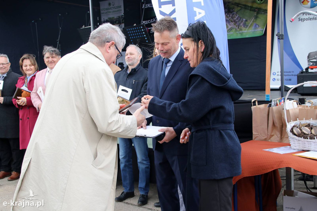 Sukces mimo chłodu. X Powiatowe Targi Ogrodniczo-Rolnicze w Sypniewie za nami