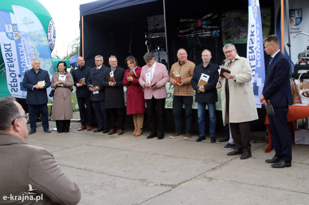 Sukces mimo chłodu. X Powiatowe Targi Ogrodniczo-Rolnicze w Sypniewie za nami