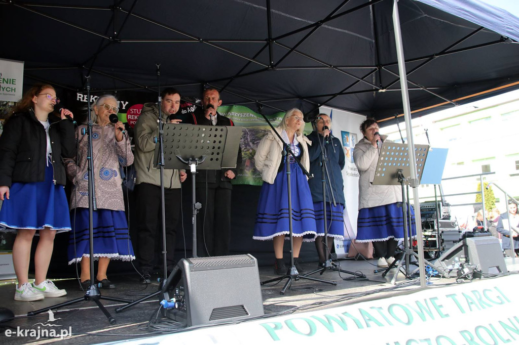 Sukces mimo chłodu. X Powiatowe Targi Ogrodniczo-Rolnicze w Sypniewie za nami