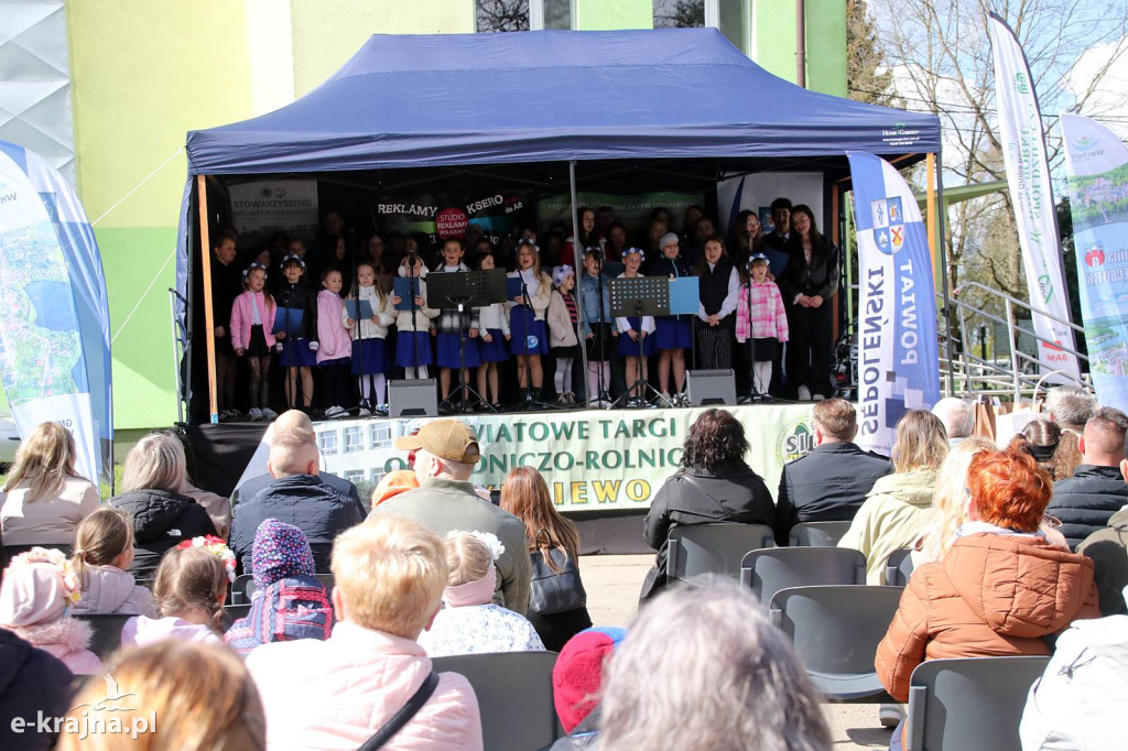 Sukces mimo chłodu. X Powiatowe Targi Ogrodniczo-Rolnicze w Sypniewie za nami