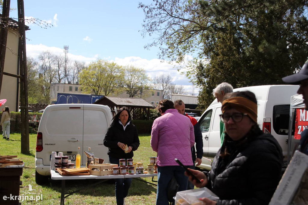 Sukces mimo chłodu. X Powiatowe Targi Ogrodniczo-Rolnicze w Sypniewie za nami