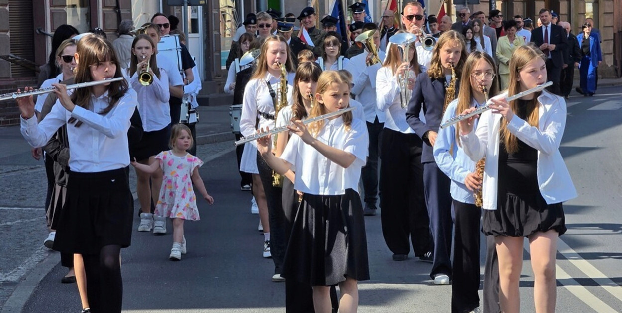 Obchody 235. Rocznicy uchwalenia Konstytucji 3 Maja w Mroczy