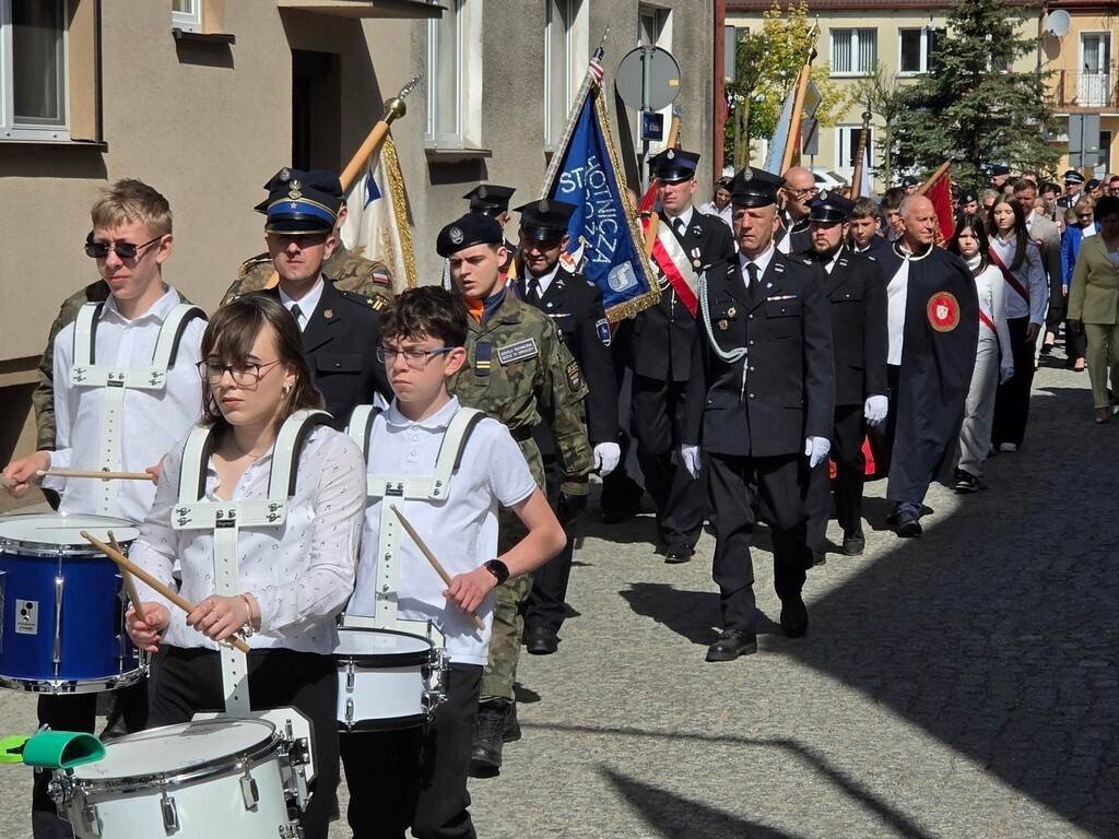 Obchody 235. Rocznicy uchwalenia Konstytucji 3 Maja w Mroczy