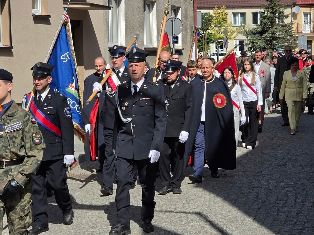 Obchody 235. Rocznicy uchwalenia Konstytucji 3 Maja w Mroczy