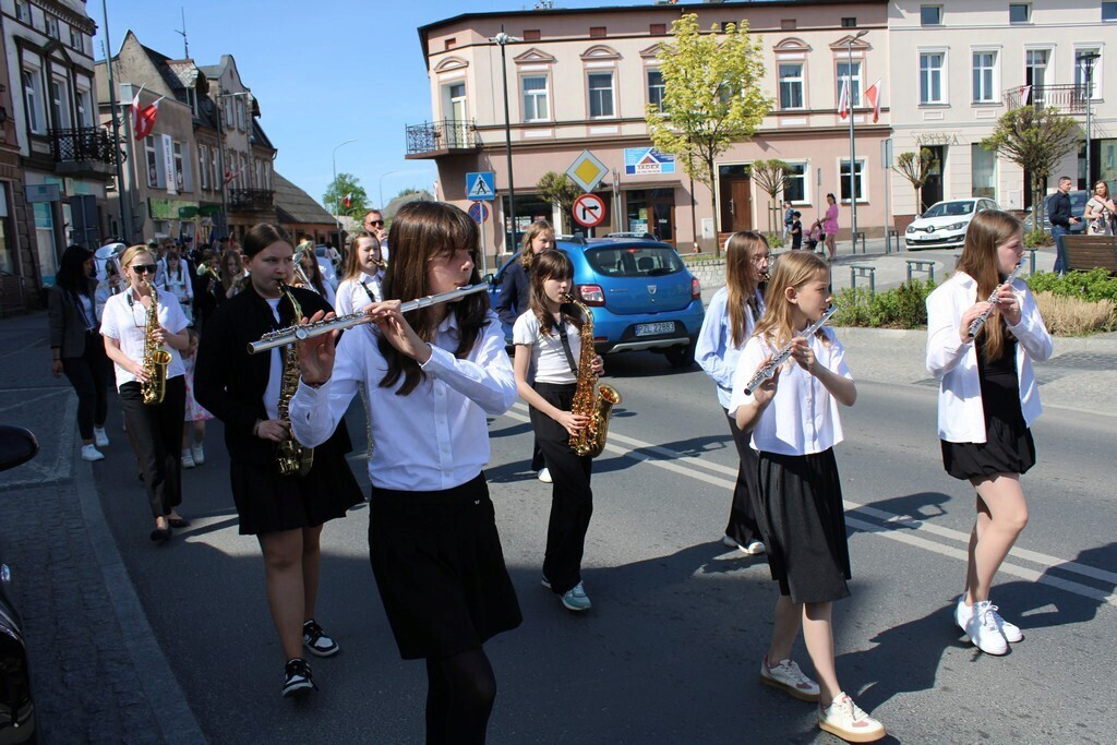 Obchody 235. Rocznicy uchwalenia Konstytucji 3 Maja w Mroczy