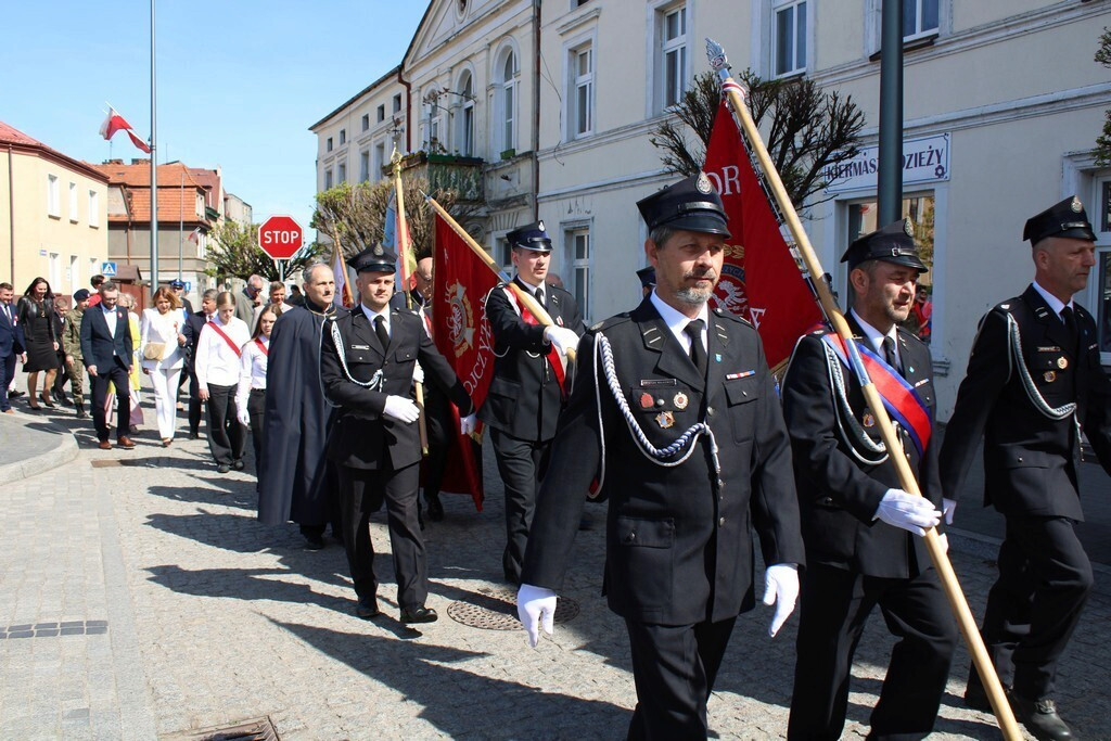 Obchody 235. Rocznicy uchwalenia Konstytucji 3 Maja w Mroczy