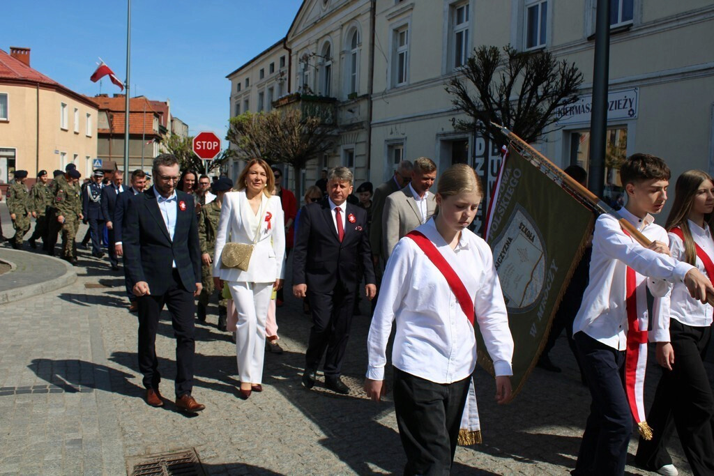 Obchody 235. Rocznicy uchwalenia Konstytucji 3 Maja w Mroczy