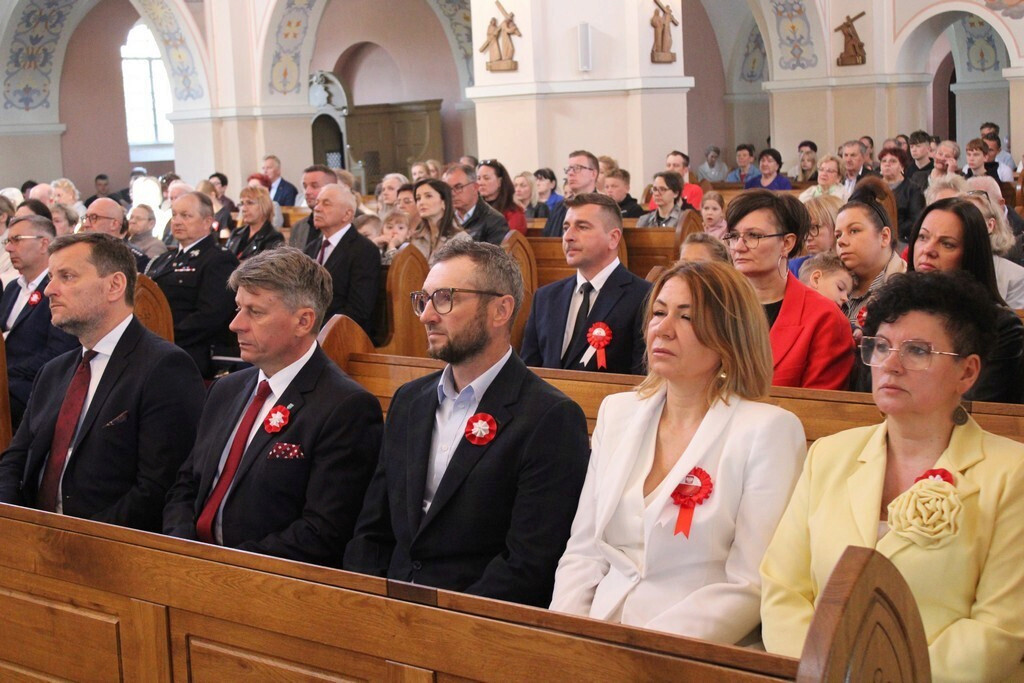 Obchody 235. Rocznicy uchwalenia Konstytucji 3 Maja w Mroczy