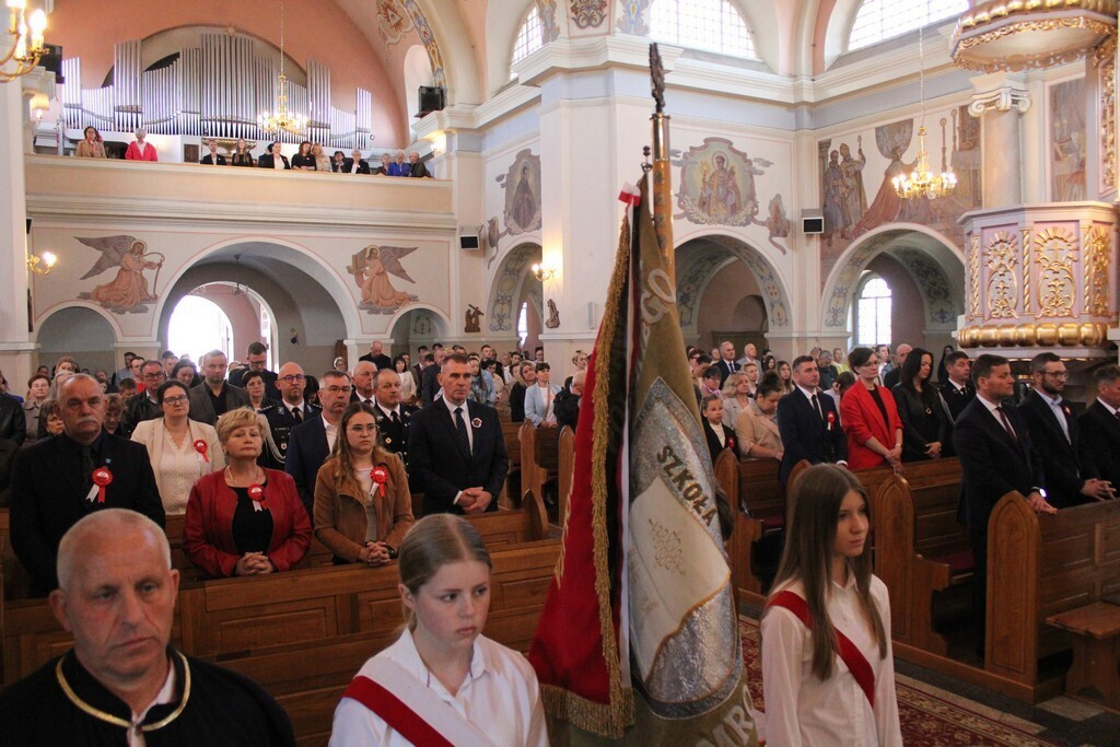 Obchody 235. Rocznicy uchwalenia Konstytucji 3 Maja w Mroczy
