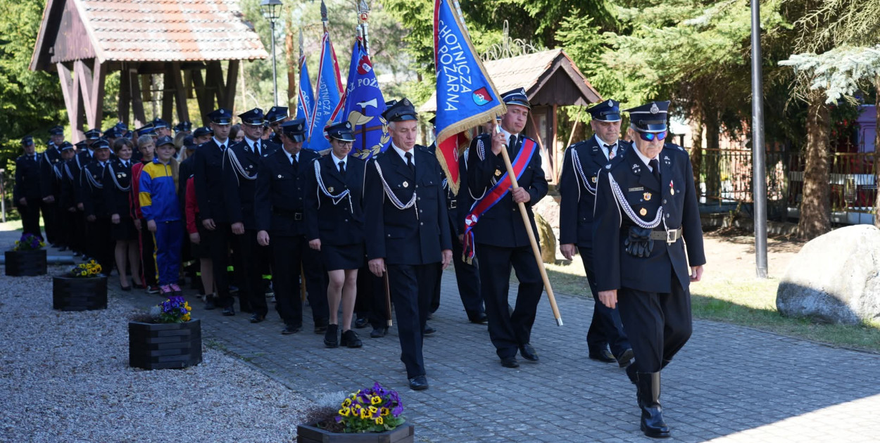 Strażackie święto w gminie Więcbork. Odznaczenia i uroczyste obchody w Lubczy