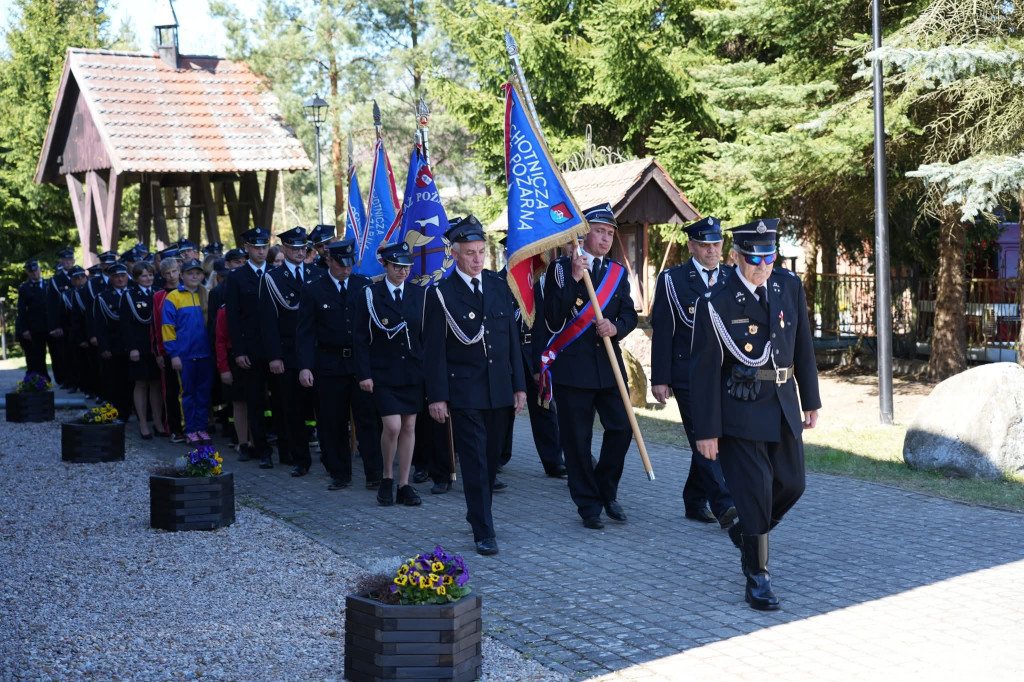 Strażackie święto w gminie Więcbork. Odznaczenia i uroczyste obchody w Lubczy