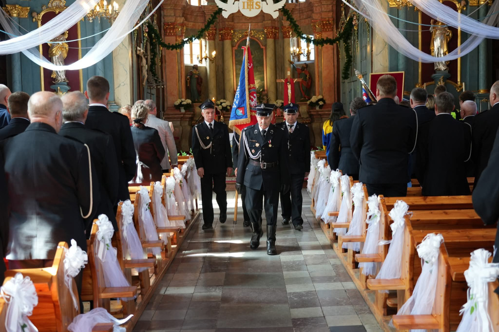 Strażackie święto w gminie Więcbork. Odznaczenia i uroczyste obchody w Lubczy